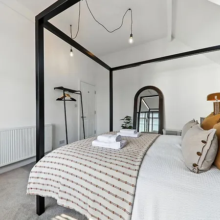 Apartment The Chatsworth Loft *