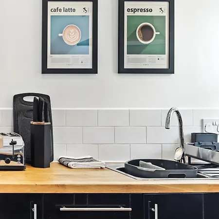 The Chatsworth Loft 해러게이트