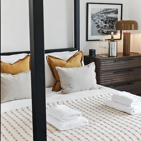 Apartment The Chatsworth Loft *