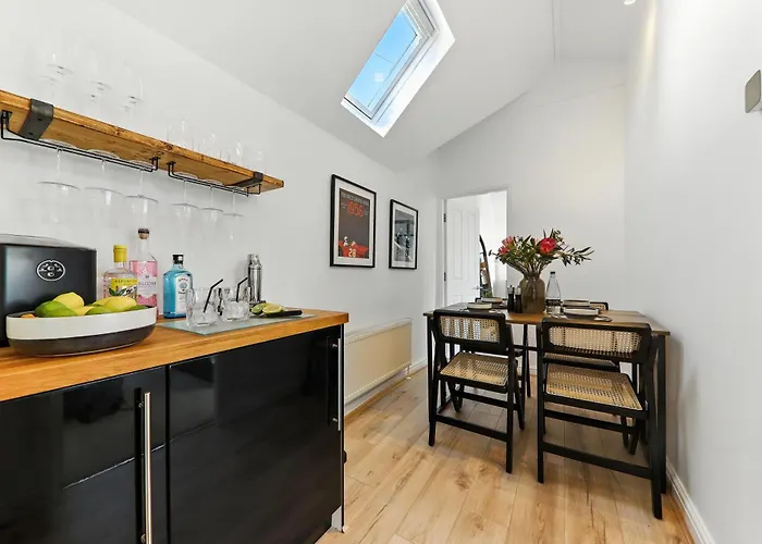 The Chatsworth Loft *