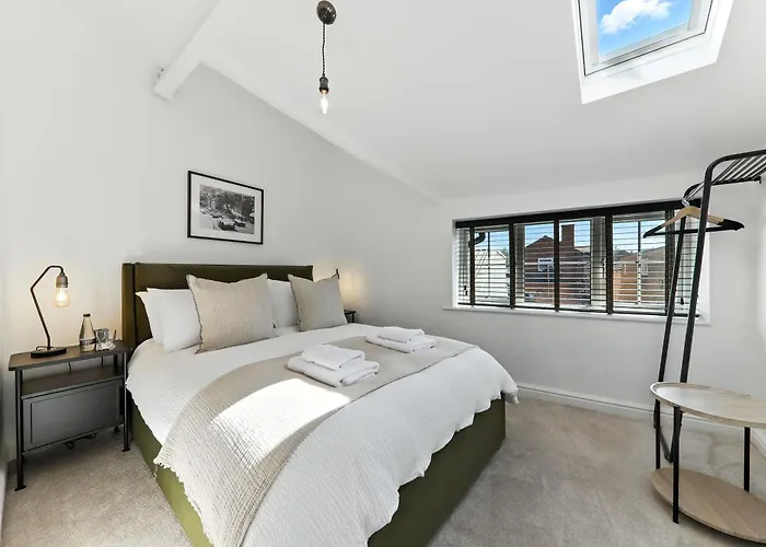 The Chatsworth Loft Apartman